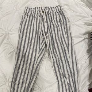 Black and white comfy pants size small